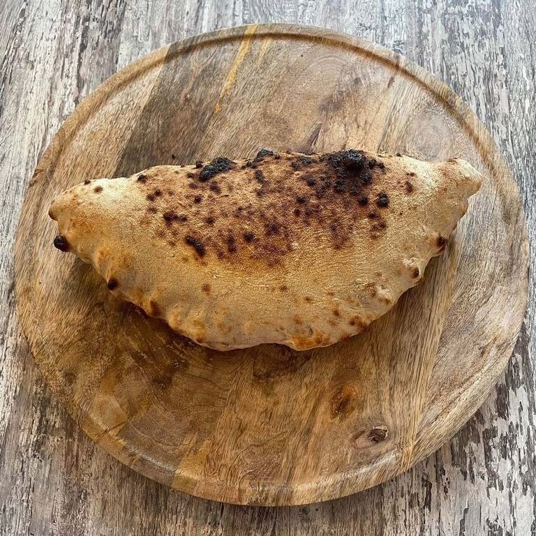 CALZONE